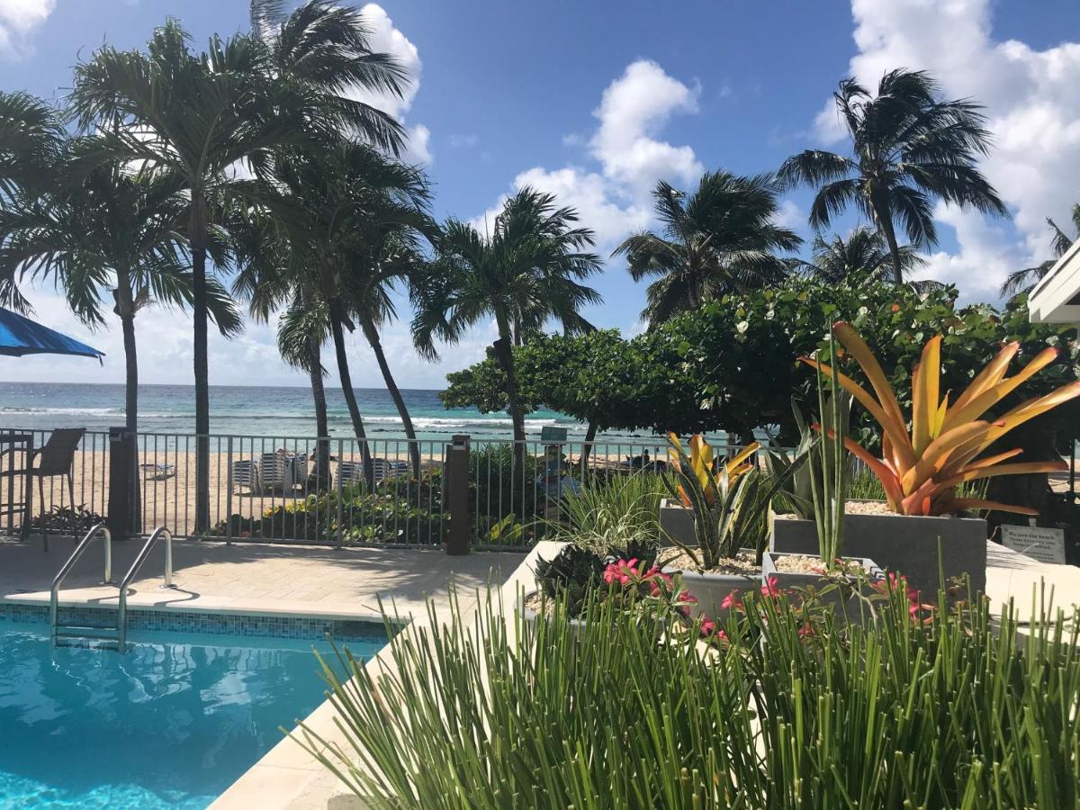 Готель Courtyard By Marriott Bridgetown, Barbados Екстер'єр фото
