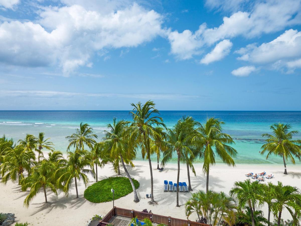 Готель Courtyard By Marriott Bridgetown, Barbados Екстер'єр фото