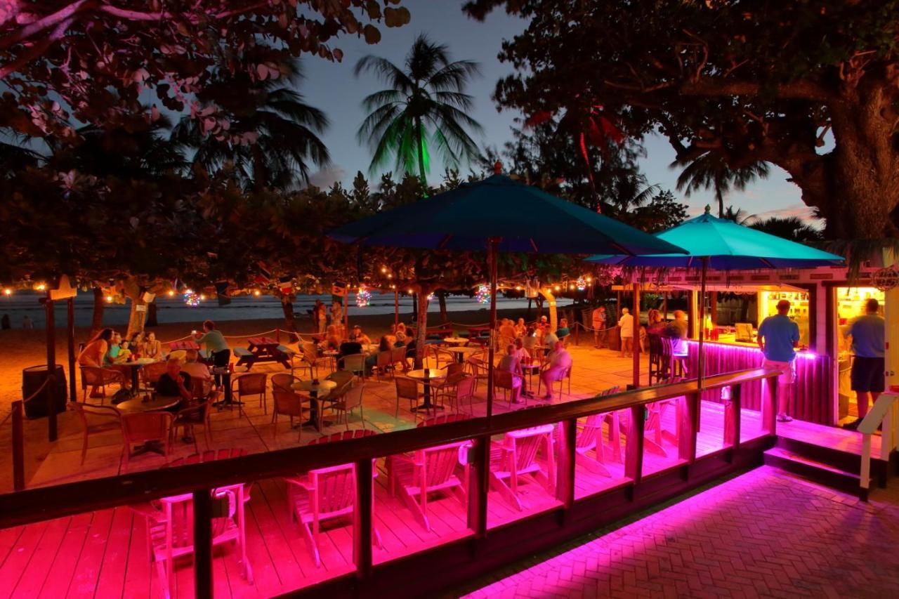 Готель Courtyard By Marriott Bridgetown, Barbados Екстер'єр фото
