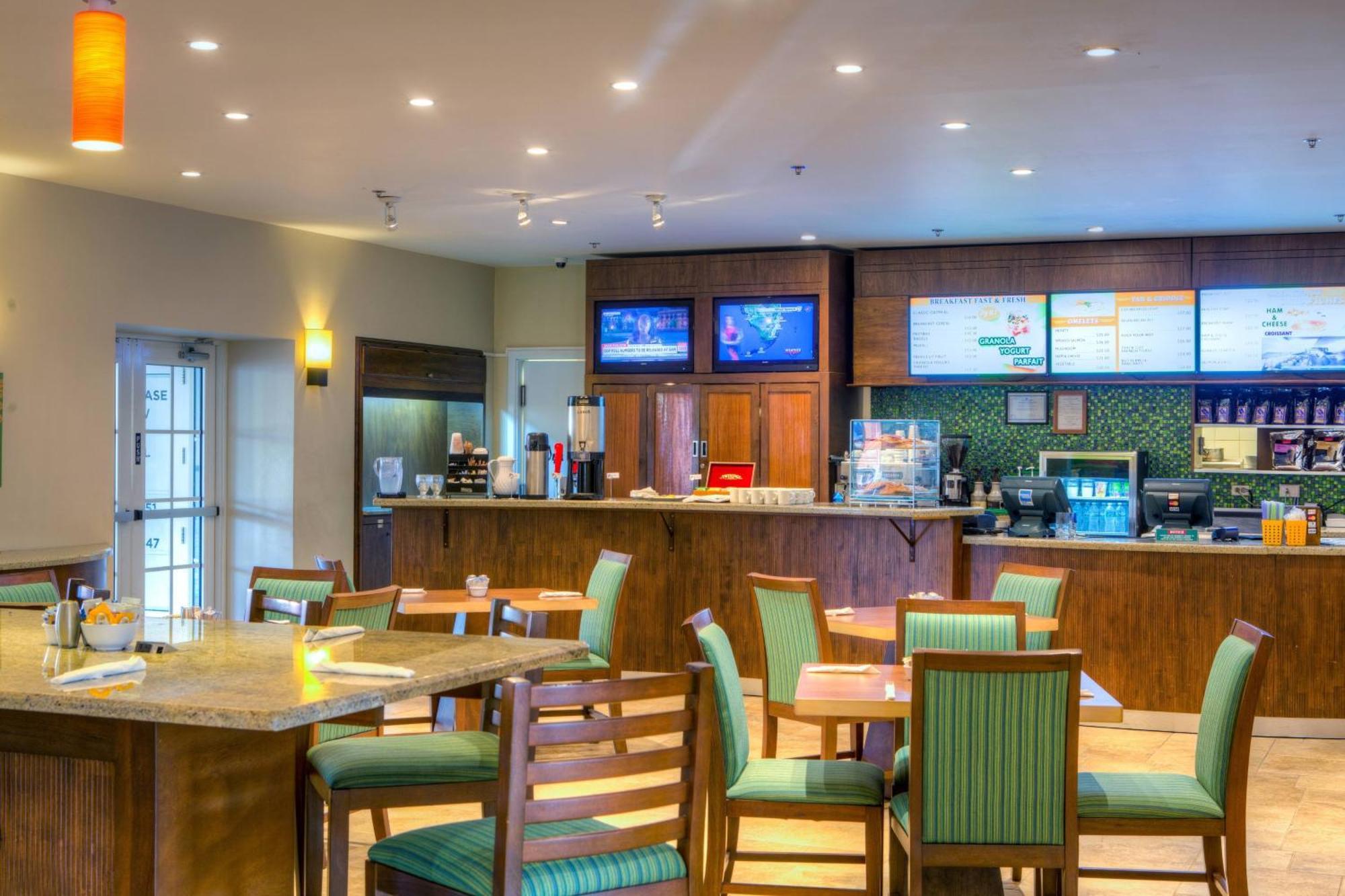 Готель Courtyard By Marriott Bridgetown, Barbados Екстер'єр фото