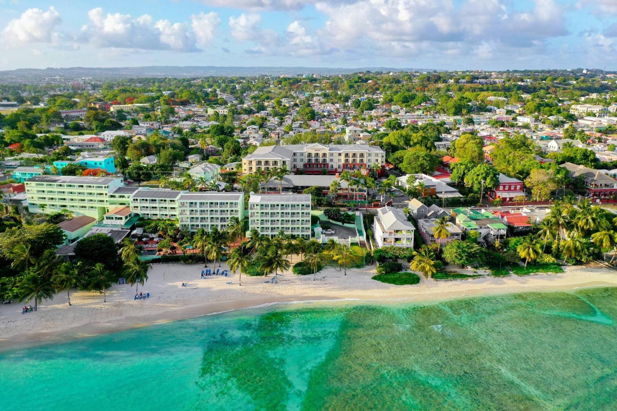 Готель Courtyard By Marriott Bridgetown, Barbados Екстер'єр фото