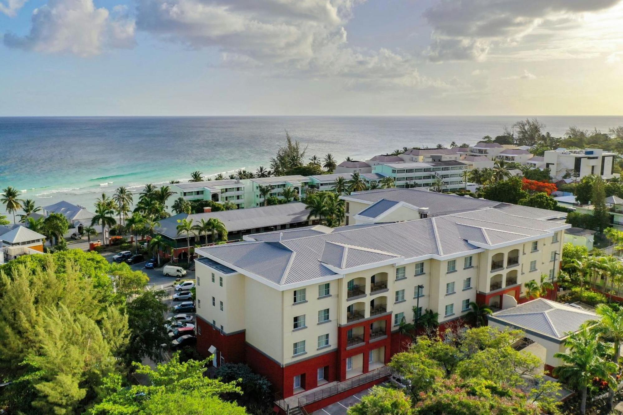 Готель Courtyard By Marriott Bridgetown, Barbados Екстер'єр фото