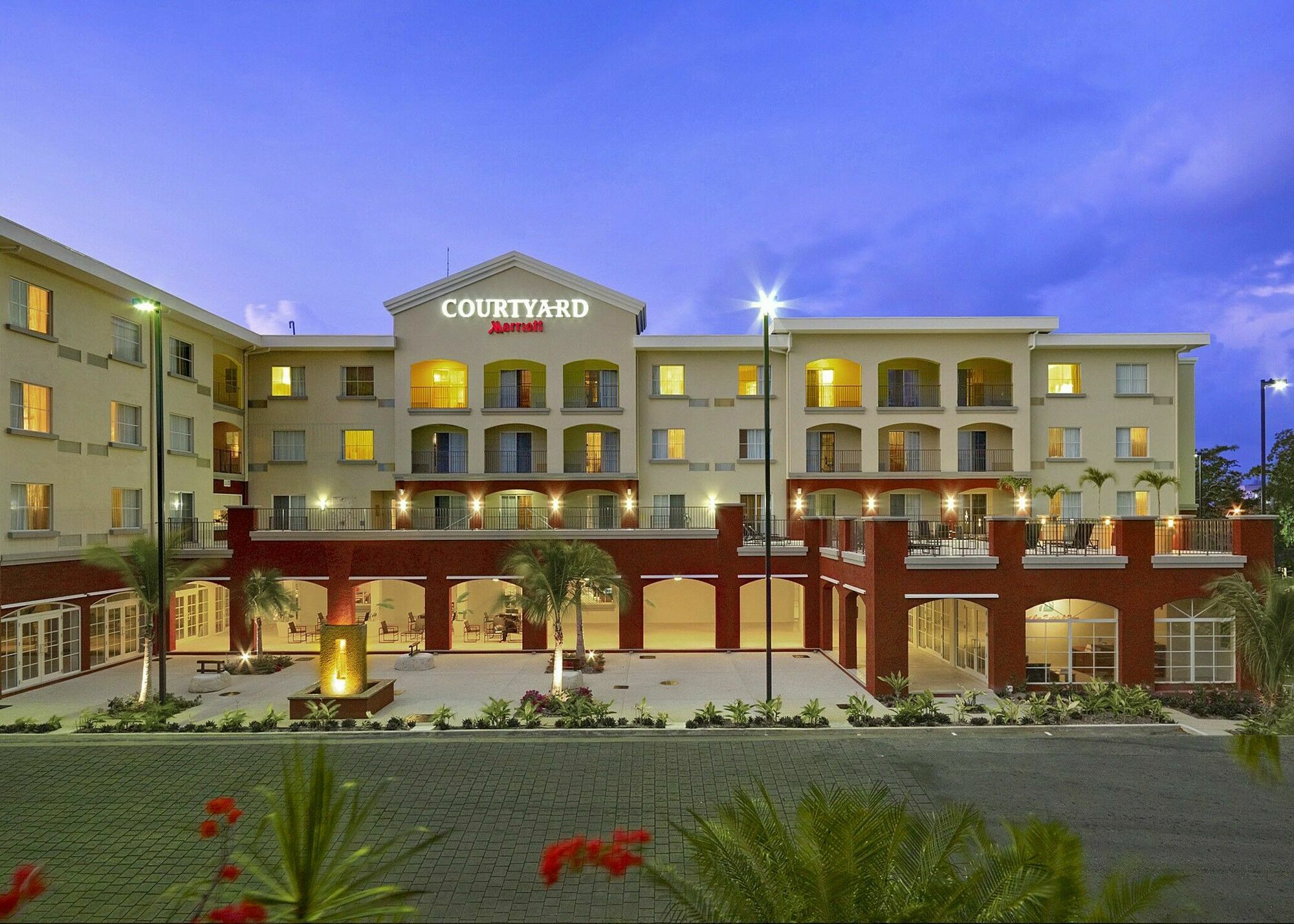 Готель Courtyard By Marriott Bridgetown, Barbados Екстер'єр фото