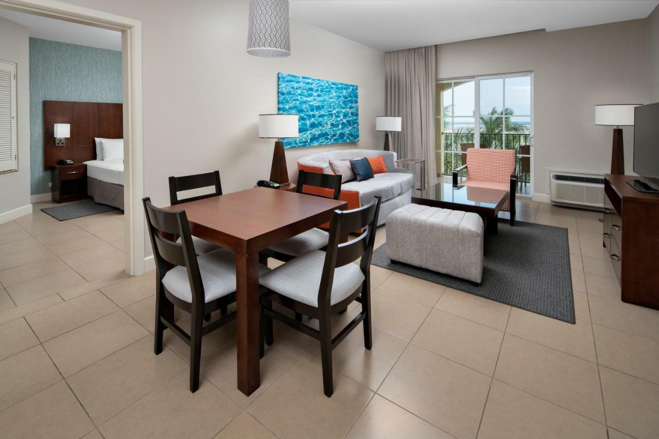Готель Courtyard By Marriott Bridgetown, Barbados Екстер'єр фото