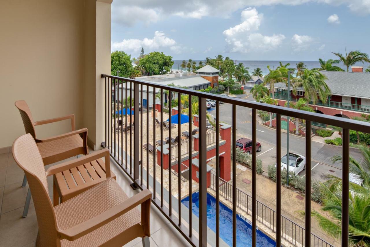 Готель Courtyard By Marriott Bridgetown, Barbados Екстер'єр фото